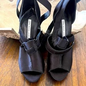VERÁ WANG Gorgeous high heels Pre Owned